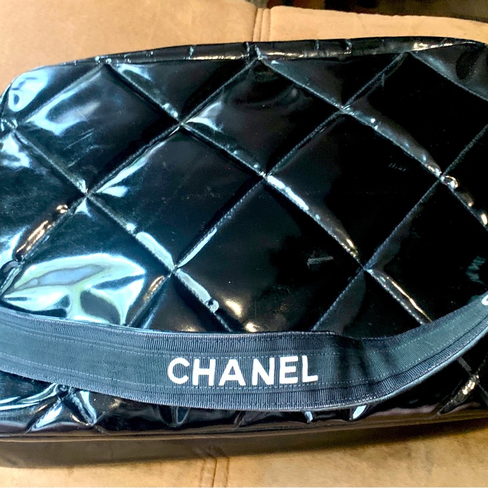 Authentic Vintage Chanel quilted bag
